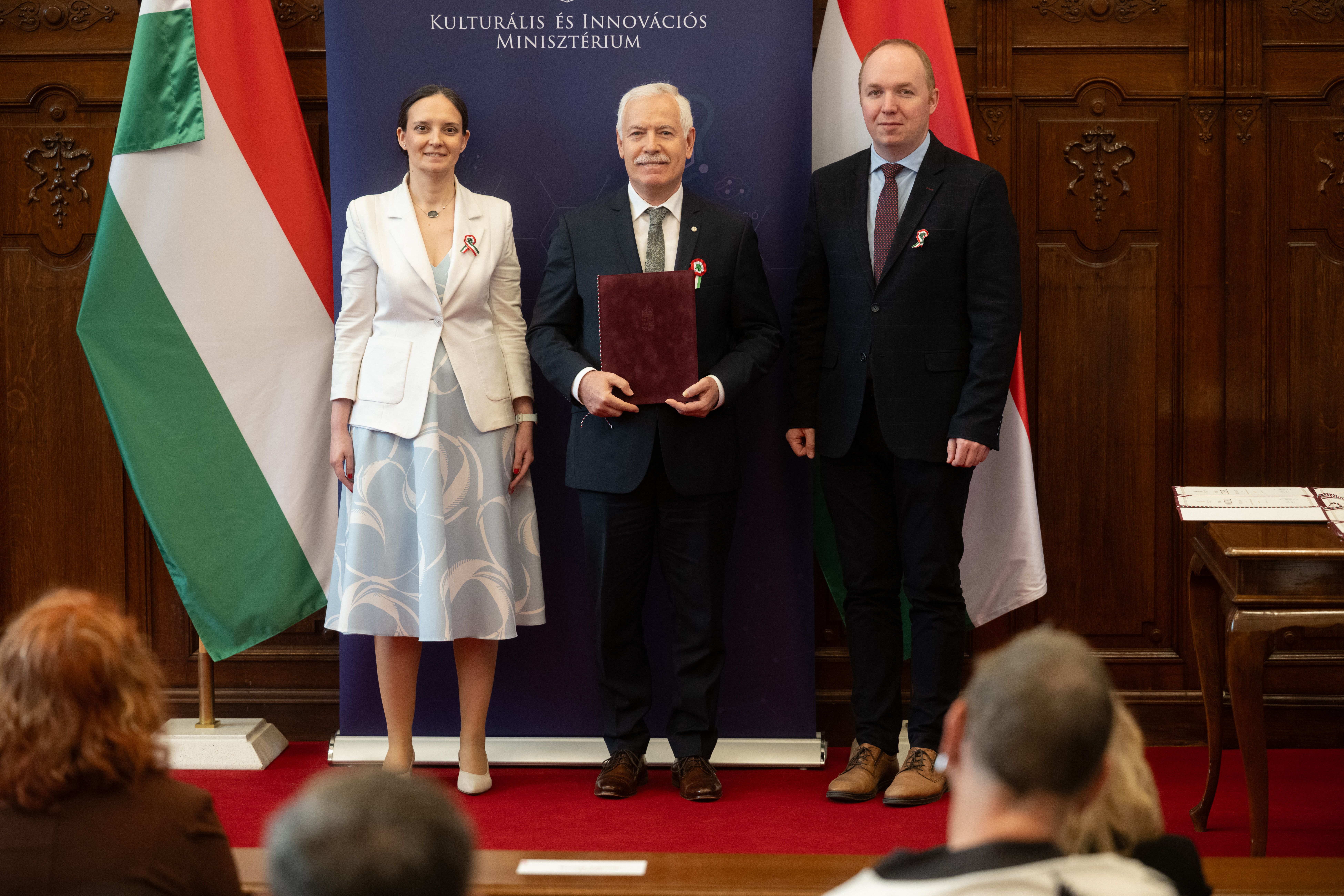 Kollégánk elismerében részesült