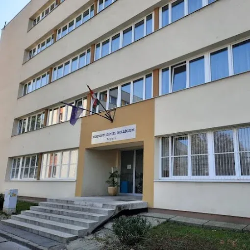 Intézmény épület